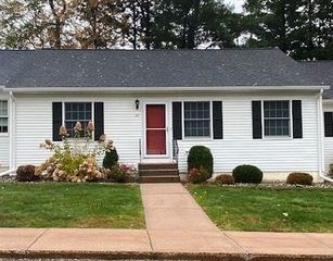 22 Rosewood Ln 22, Southwick, MA 01077