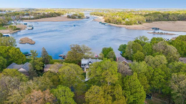2412 Avon Drive, Mound, MN 55364