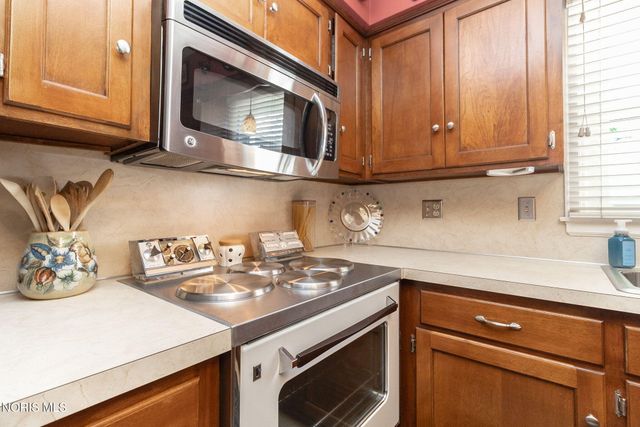 1753 Jermain Drive, Toledo, OH 43606
