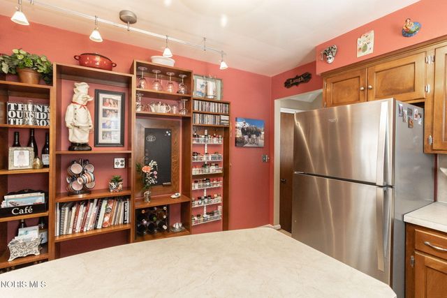 1753 Jermain Drive, Toledo, OH 43606