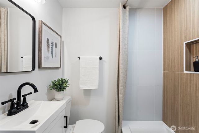 8608 16th Avenue SW, Seattle, WA 98106