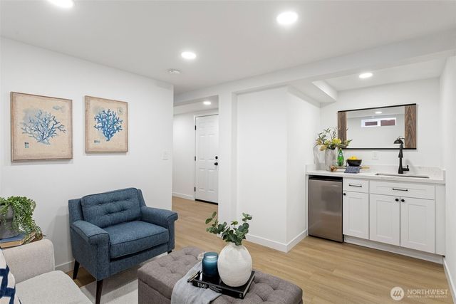 8608 16th Avenue SW, Seattle, WA 98106