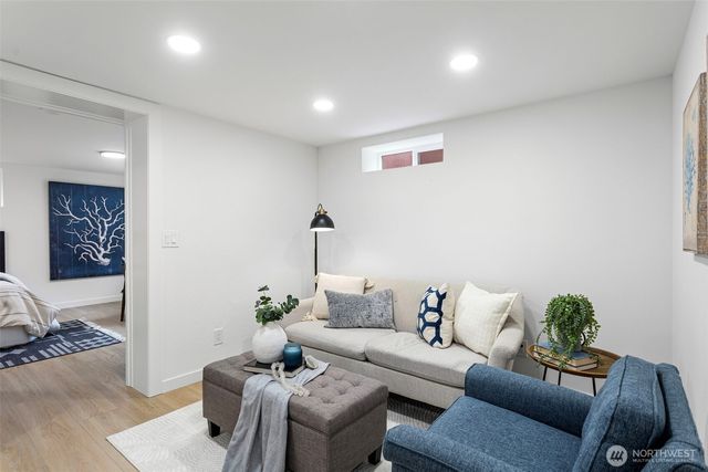 8608 16th Avenue SW, Seattle, WA 98106