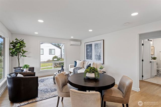 8608 16th Avenue SW, Seattle, WA 98106