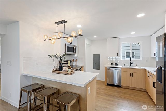 8608 16th Avenue SW, Seattle, WA 98106