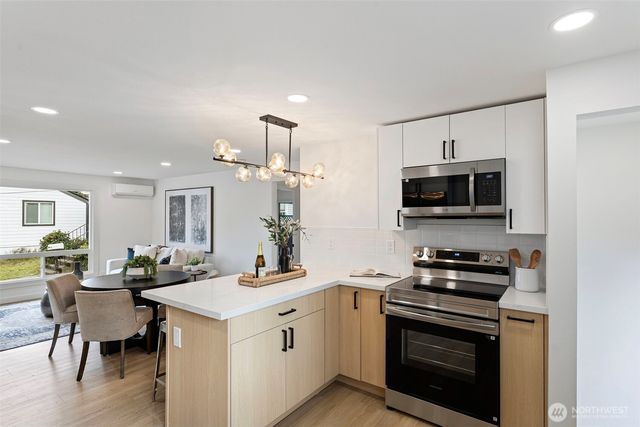 8608 16th Avenue SW, Seattle, WA 98106