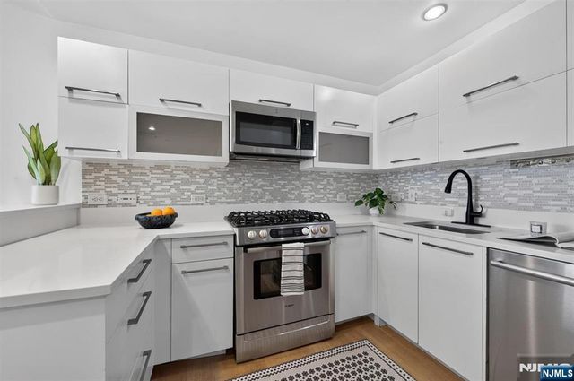 1450 Washington Street 516, Hoboken, NJ 07030