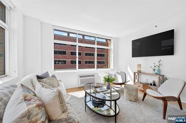 1450 Washington Street 516, Hoboken, NJ 07030
