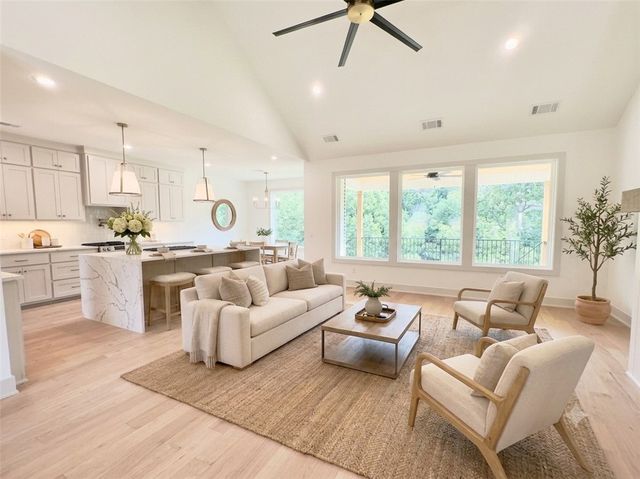 27 Cullen Hills Drive, Bella Vista, AR 72715