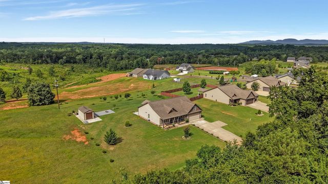 3161 Rainbow Lake Road, Inman, SC 29349