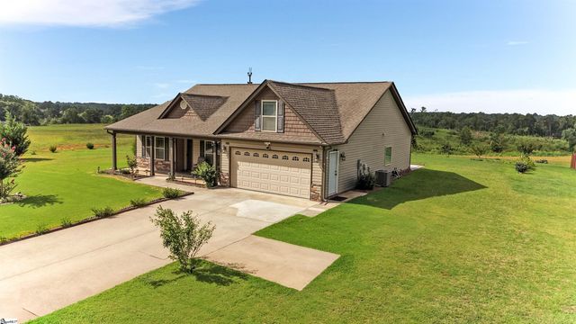 3161 Rainbow Lake Road, Inman, SC 29349