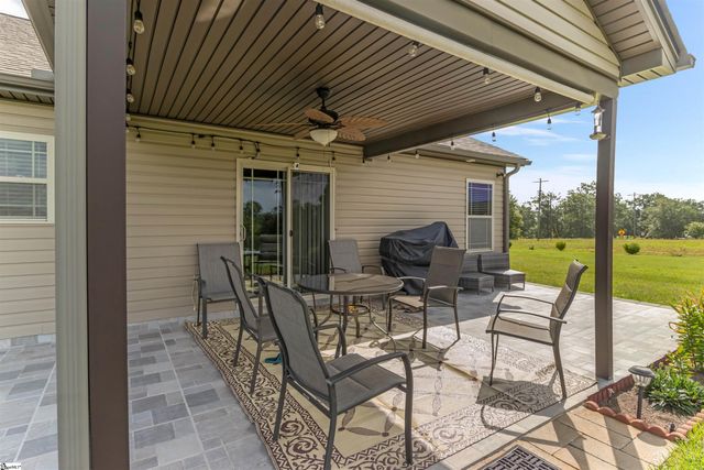 3161 Rainbow Lake Road, Inman, SC 29349