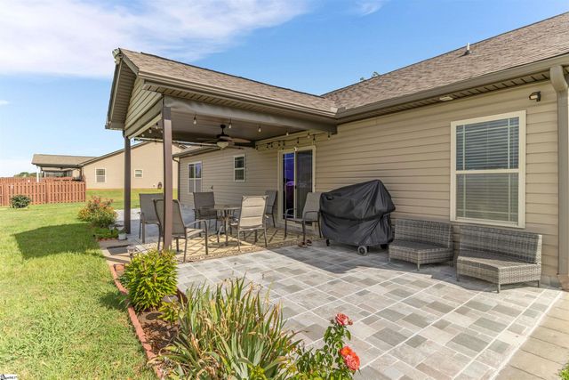 3161 Rainbow Lake Road, Inman, SC 29349