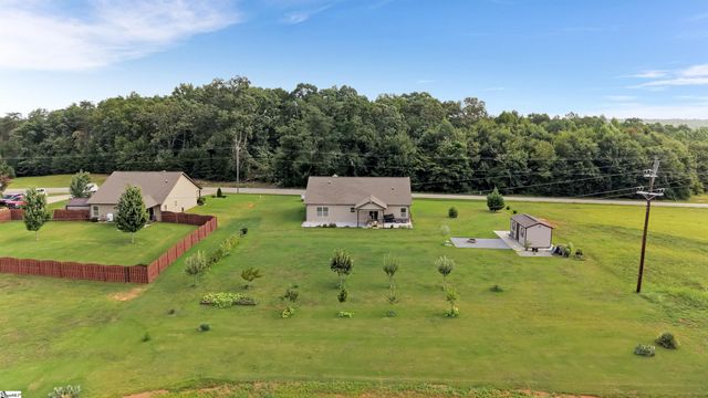 3161 Rainbow Lake Road, Inman, SC 29349