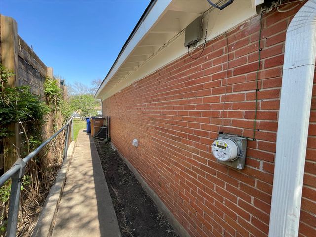 1703 Larkwood Court, Austin, TX 78723
