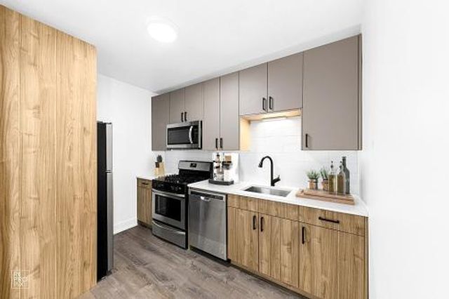 6230 N Kenmore Avenue 1107, Chicago, IL 60660