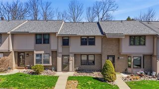 313 Ridge Point Cir, South Fayette, PA 15017