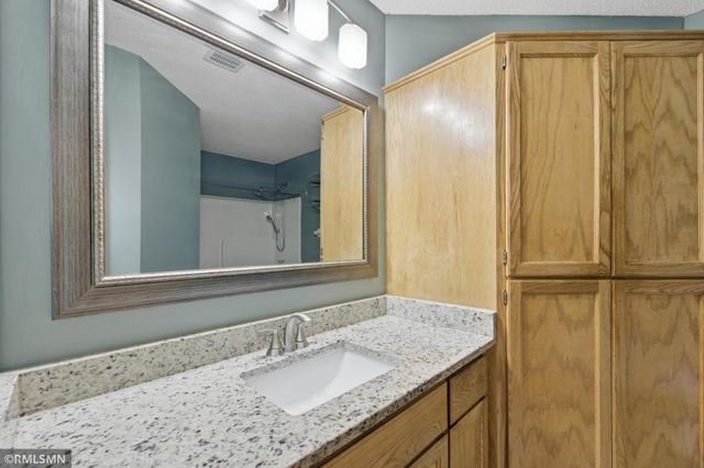 8302 Parkview Avenue NE, Elk River, MN 55330