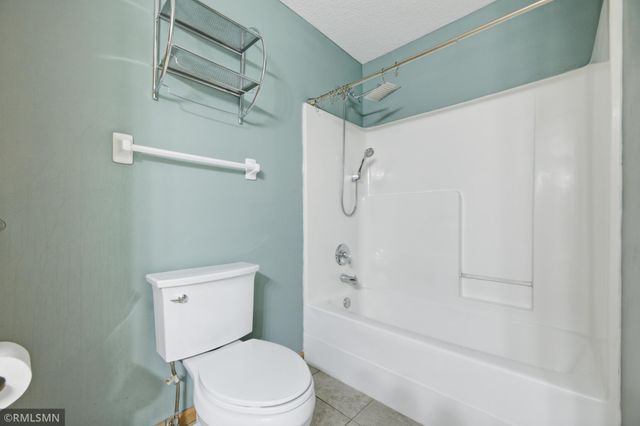 8302 Parkview Avenue NE, Elk River, MN 55330