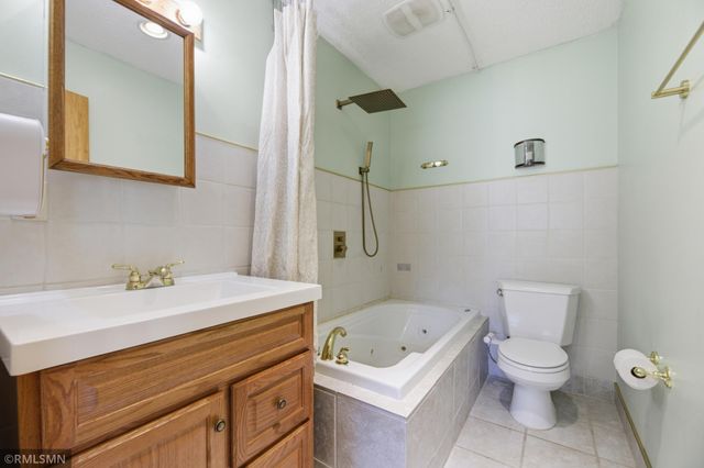 8302 Parkview Avenue NE, Elk River, MN 55330