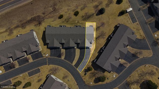 8302 Parkview Avenue NE, Elk River, MN 55330