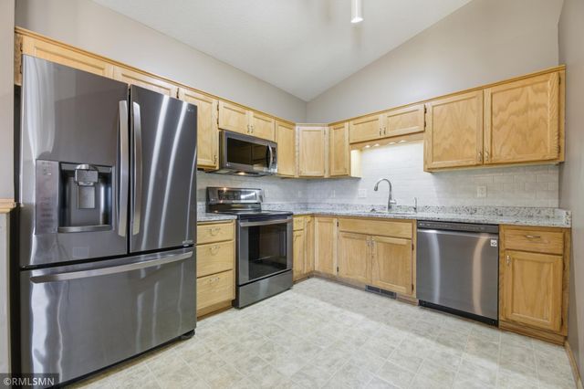 8302 Parkview Avenue NE, Elk River, MN 55330