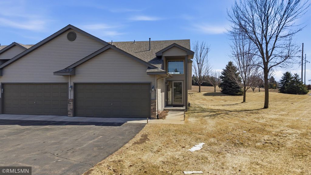 8302 Parkview Avenue NE, Elk River, MN 55330