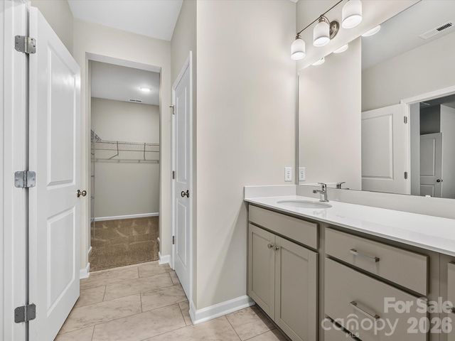 6557 Fire Lily Lane, Charlotte, NC 28216