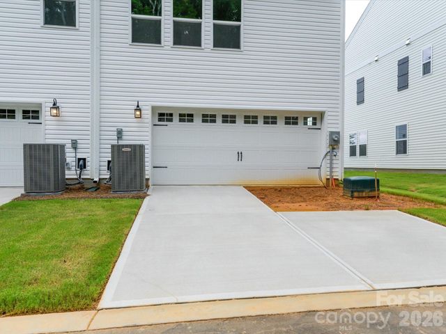 6557 Fire Lily Lane, Charlotte, NC 28216