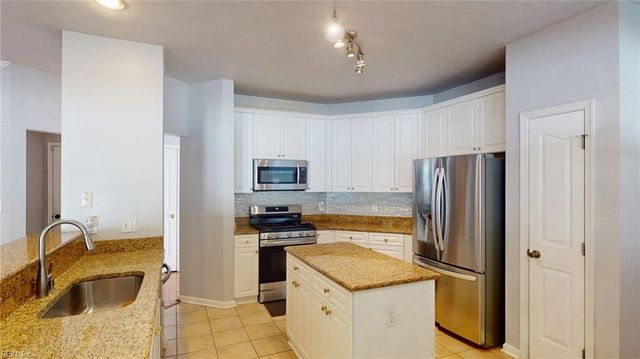 2905 Holm Oak CT, Virginia Beach, VA 23456