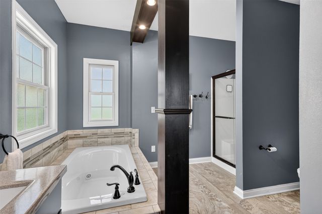 4940 Andrews Place, Pleasant Hill, IA 50327