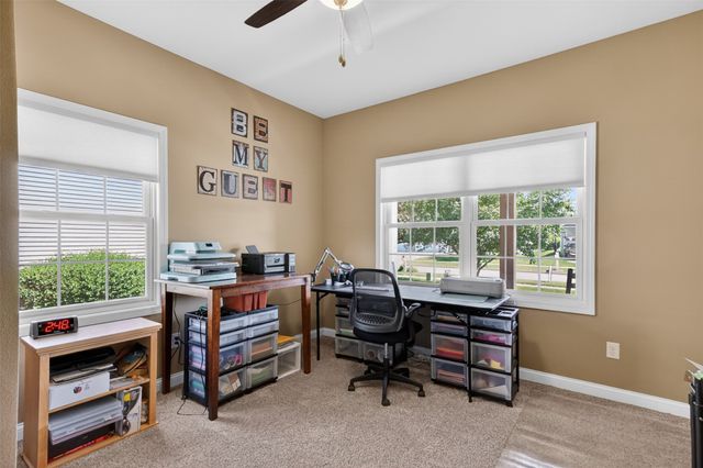 4940 Andrews Place, Pleasant Hill, IA 50327