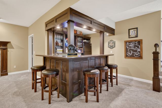 4940 Andrews Place, Pleasant Hill, IA 50327