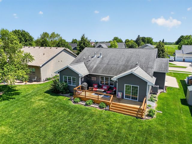 4940 Andrews Place, Pleasant Hill, IA 50327