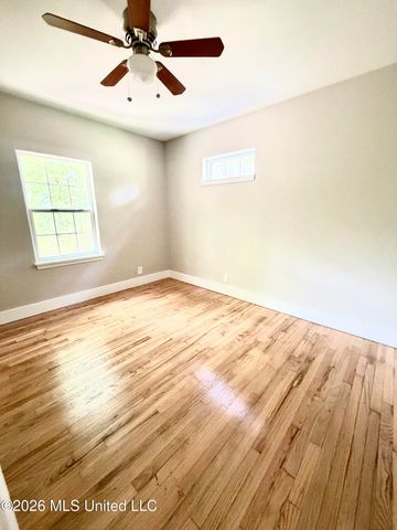 635 Oakleigh Avenue, Gulfport, MS 39507