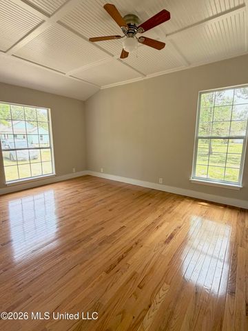 635 Oakleigh Avenue, Gulfport, MS 39507