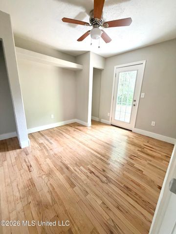 635 Oakleigh Avenue, Gulfport, MS 39507