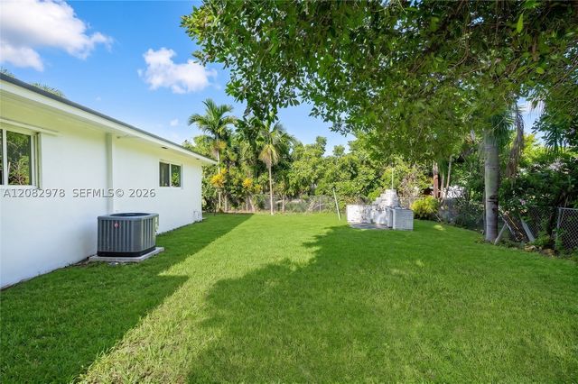 10441 SW 46th Ter, Miami, FL 33165