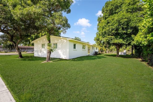 10441 SW 46th Ter, Miami, FL 33165