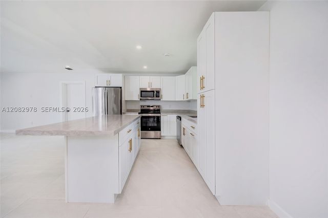 10441 SW 46th Ter, Miami, FL 33165