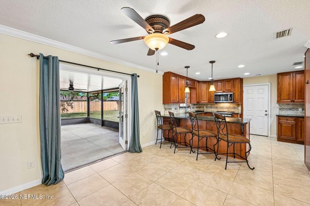 2614 WHIPPLE Avenue, Orange Park, FL 32073
