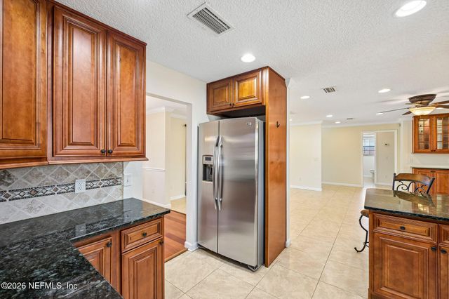 2614 WHIPPLE Avenue, Orange Park, FL 32073