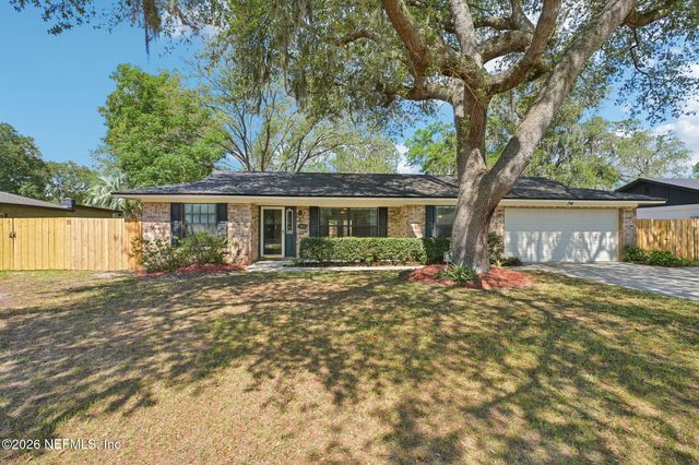 2614 WHIPPLE Avenue, Orange Park, FL 32073