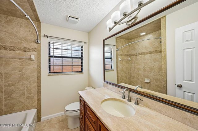 2614 WHIPPLE Avenue, Orange Park, FL 32073