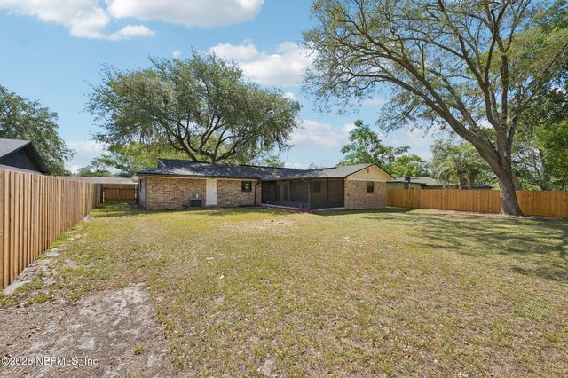 2614 WHIPPLE Avenue, Orange Park, FL 32073