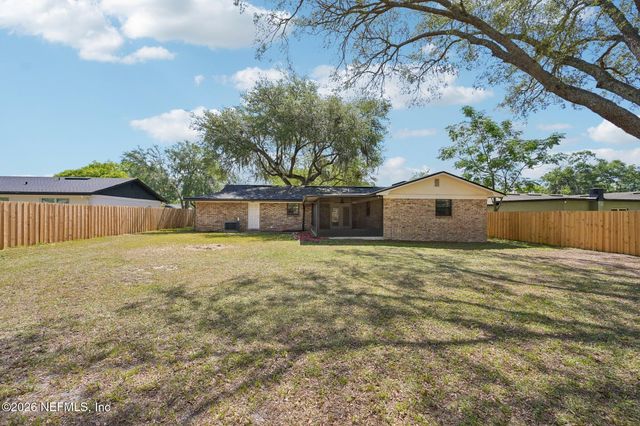 2614 WHIPPLE Avenue, Orange Park, FL 32073