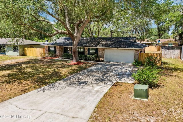 2614 WHIPPLE Avenue, Orange Park, FL 32073