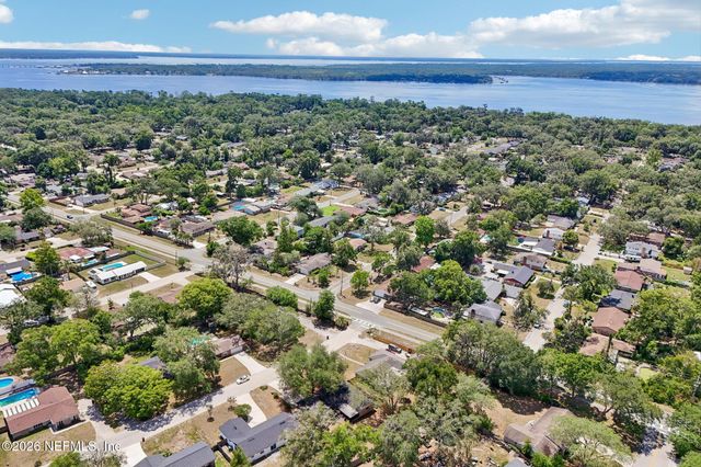 2614 WHIPPLE Avenue, Orange Park, FL 32073