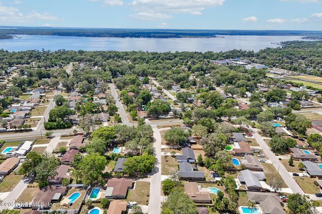 2614 WHIPPLE Avenue, Orange Park, FL 32073