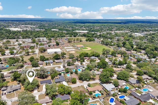 2614 WHIPPLE Avenue, Orange Park, FL 32073